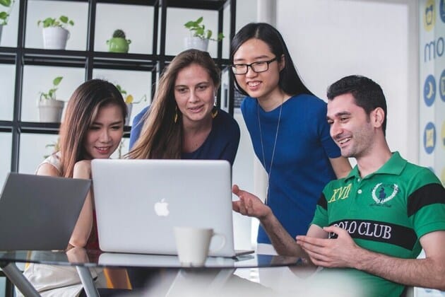 gruppo di studenti che ha chiesto il visto di studio 2024