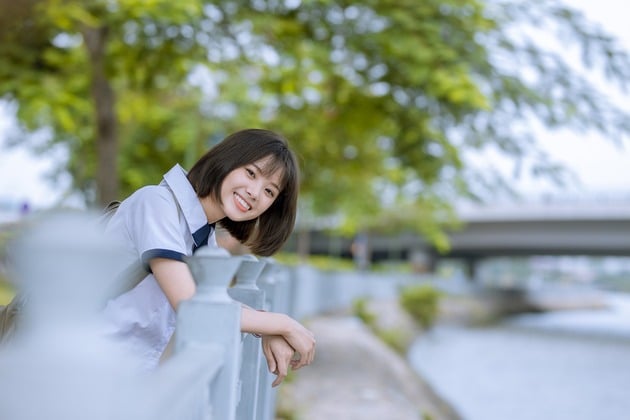即将去意大利留学的女学生